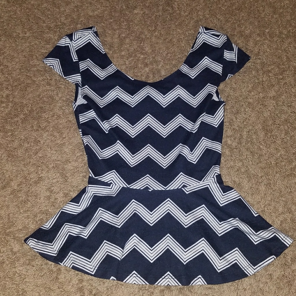 Back Cut Out Chevron Blouse   Small